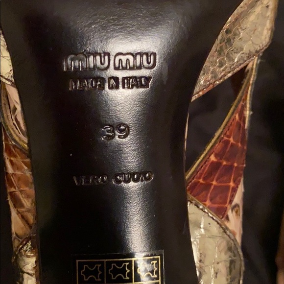 Like new Miu Miu embossed sandals Size 39 - Picture 5 of 5